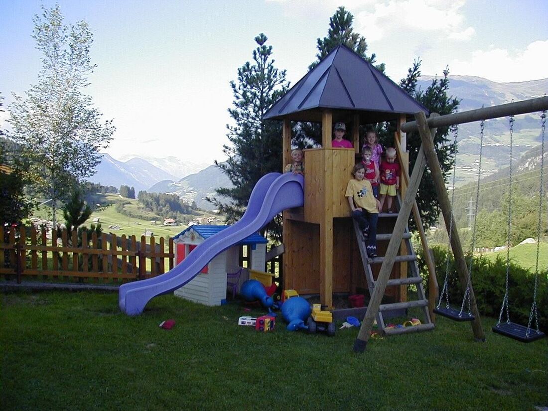 Spielplatz und Bauernhofmomente beim Haus Hochzeigerblick